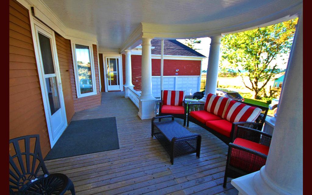 Chateau Sainte-Marie Bed & Breakfast Little Brook Exterior photo